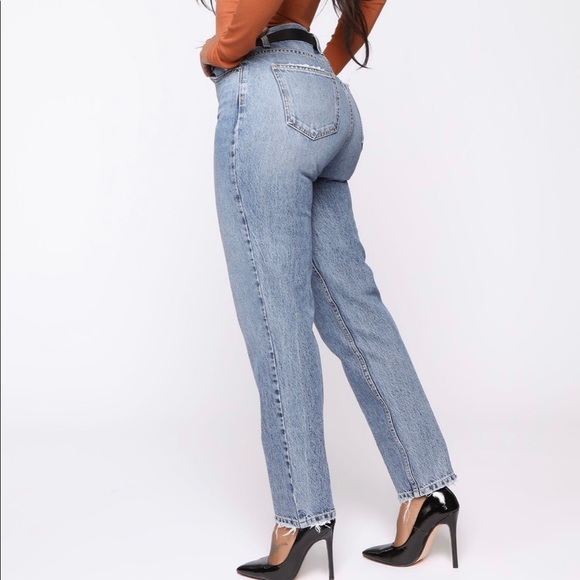 Fashion Nova Very Special High Rise Mom Jeans - Picture 3 of 6